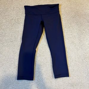 Lululemon Cropped Navy Legging - 8